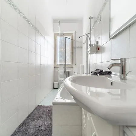 Giulio Cesare Apartment *